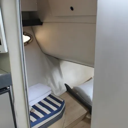 Barco Frape Bateau-hôtel *
